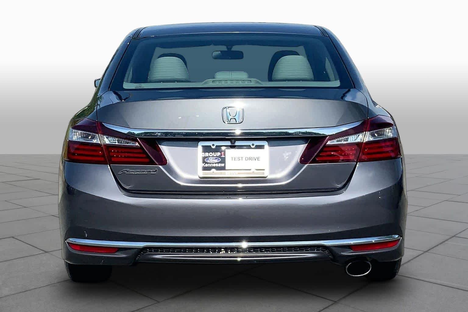 Used 2017 Modern Steel Metallic Honda LX image 5