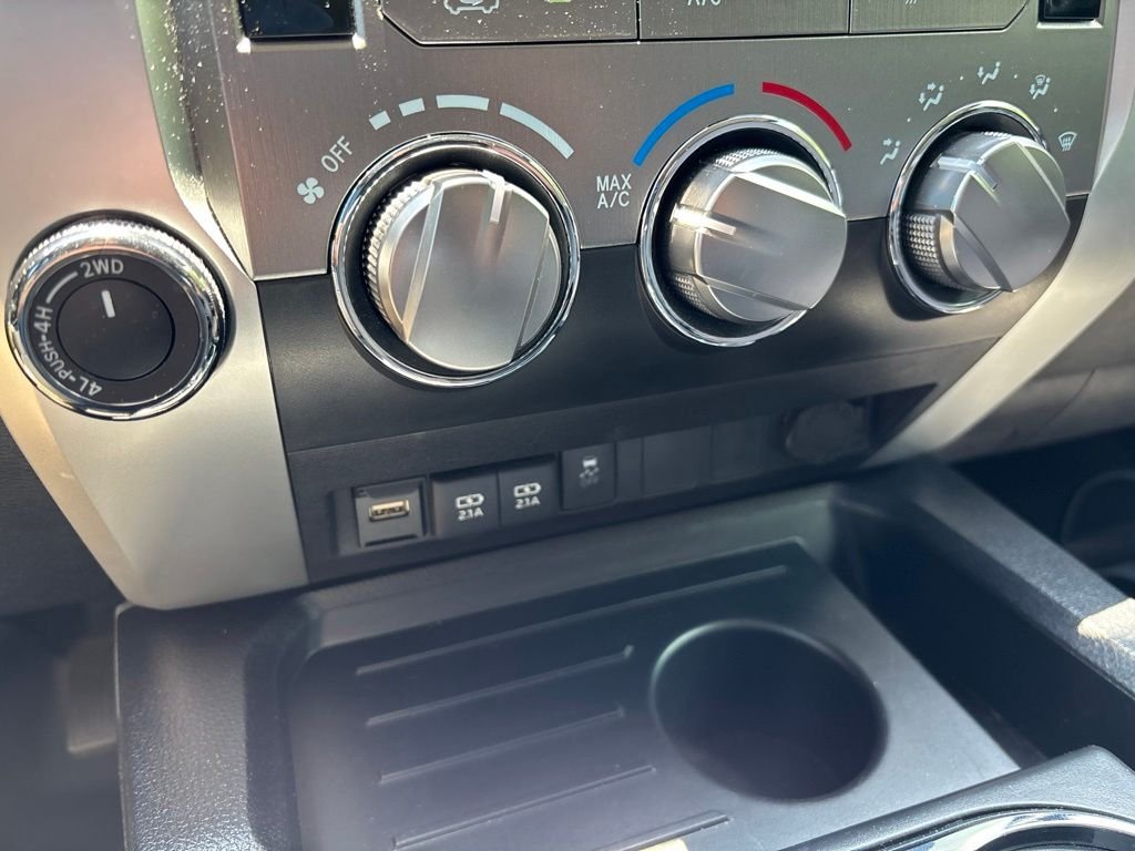 Used 2021 White Toyota SR5 image 19
