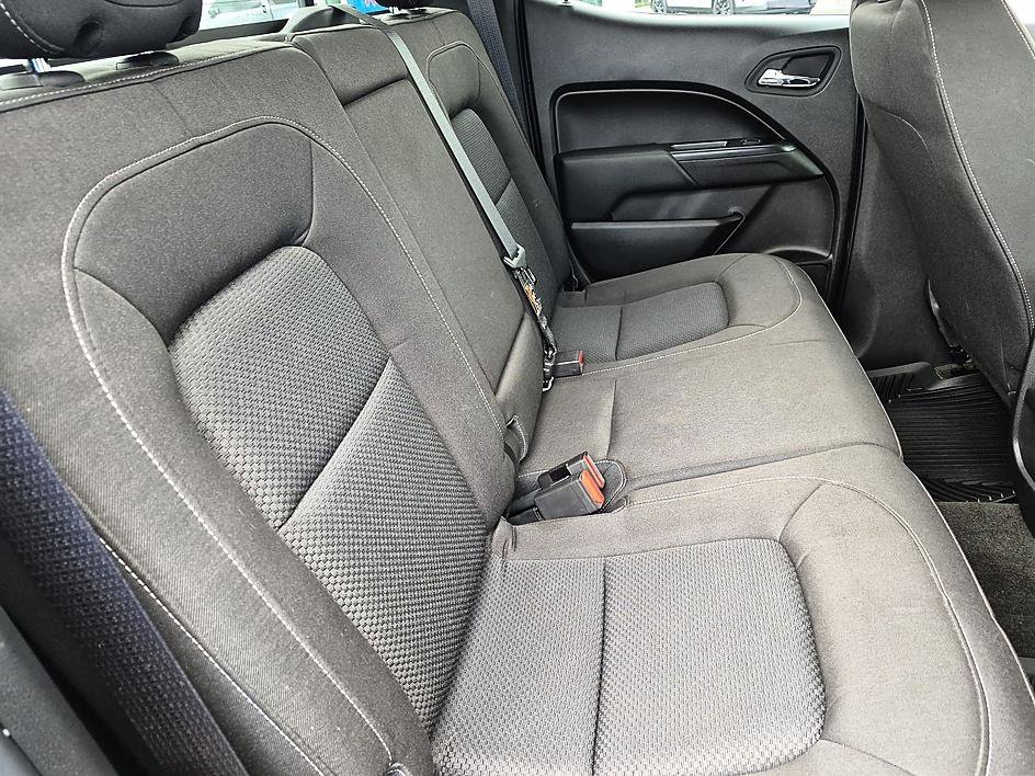 Certified Used 2016 BLACK Chevrolet 4WD LT image 31