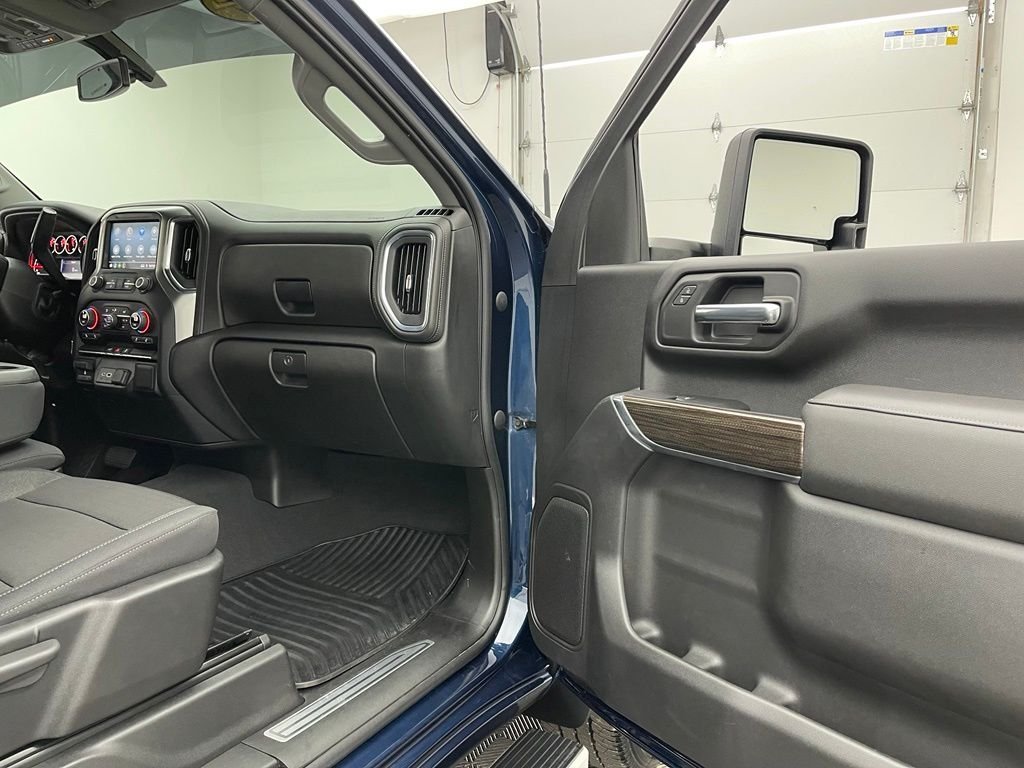 Used 2022 Northsky Blue Metallic Chevrolet LT image 30