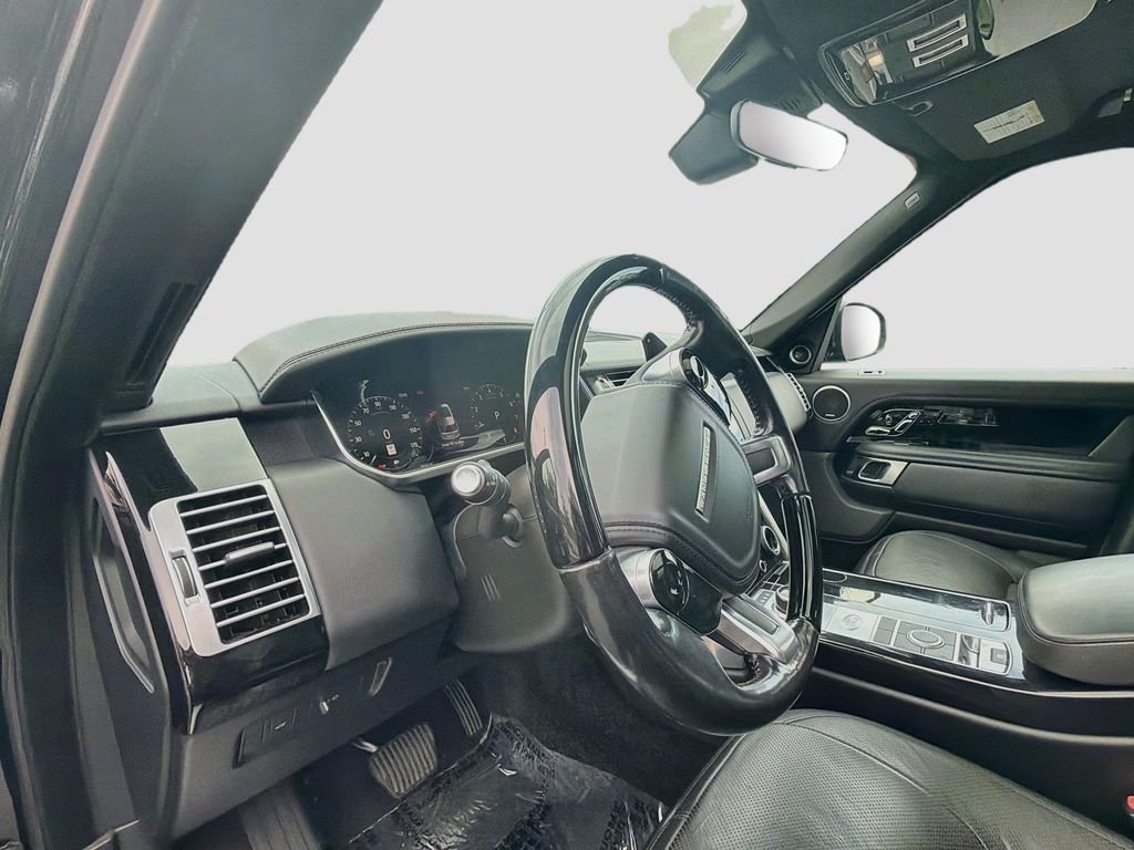 Used 2020 Black Land Rover HSE image 9