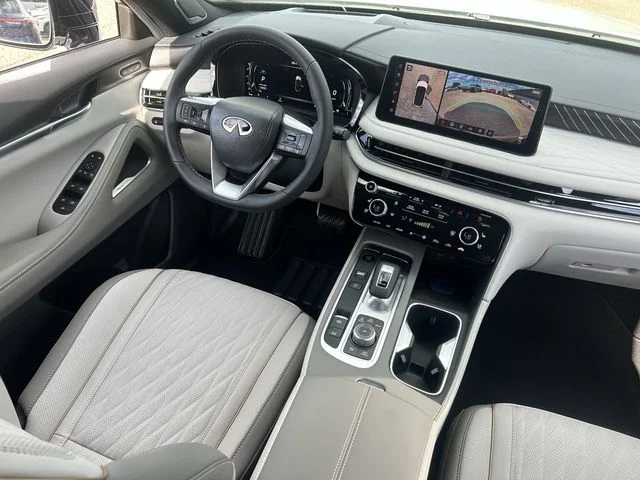 New 2027 2T RAD WHT INFINITI Autograph AWD image 16