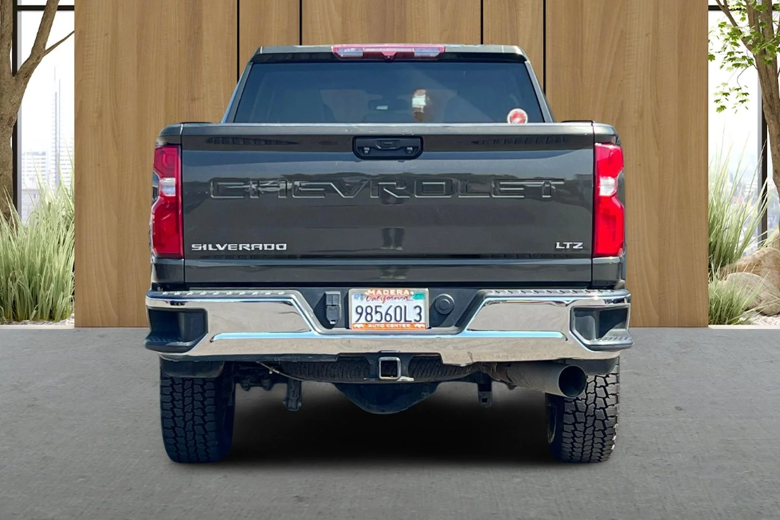 Used 2022 Green Chevrolet LTZ image 5
