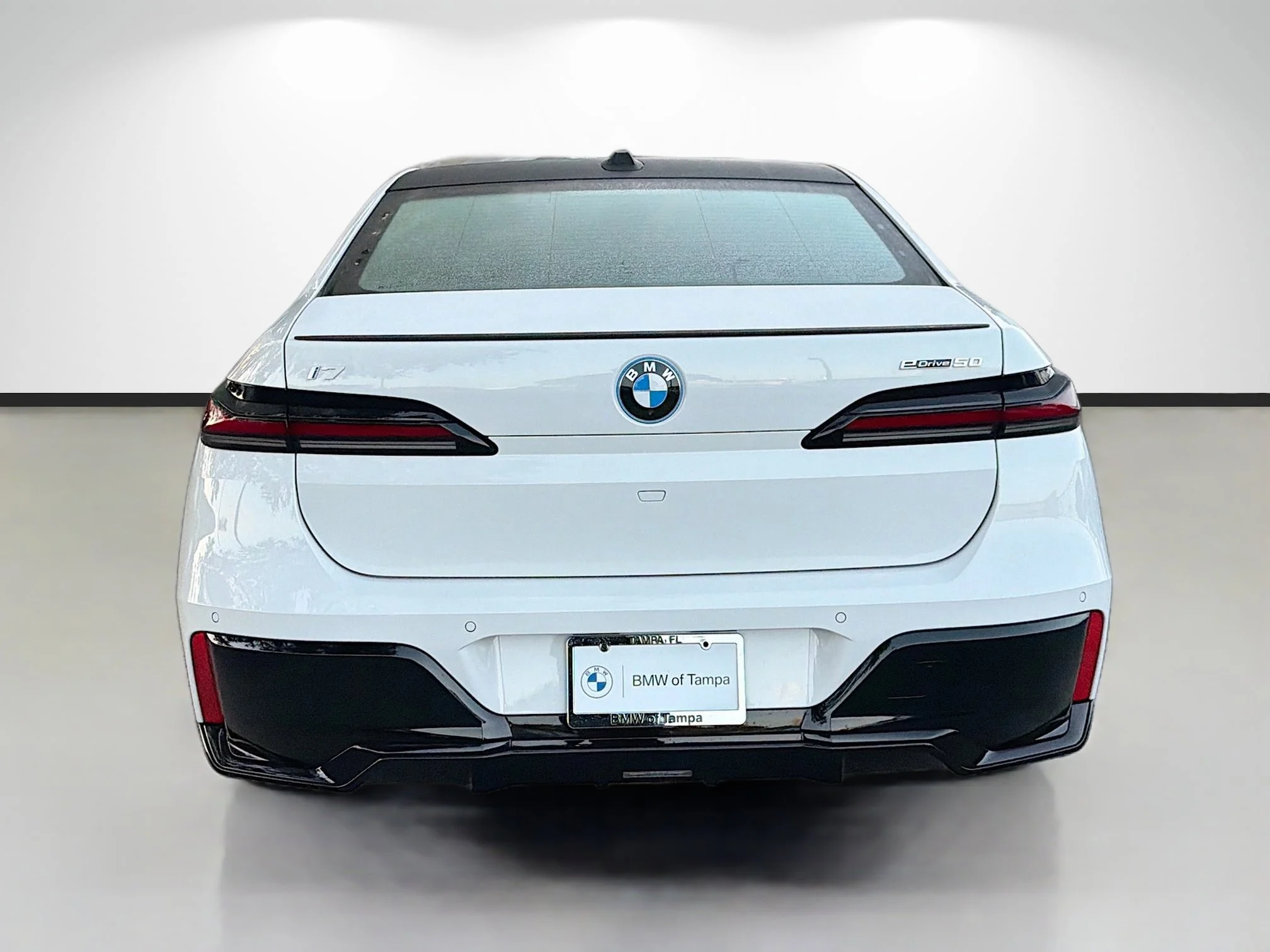 New 2026 Alpine White BMW eDrive50 image 4