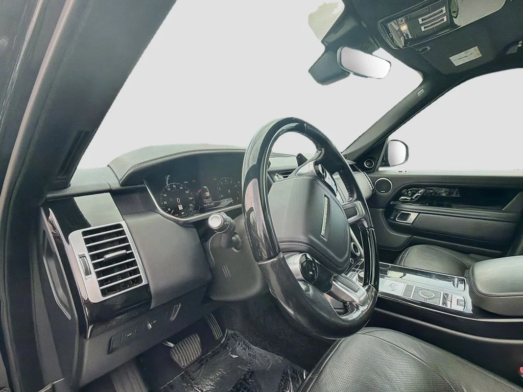 Used 2020 Black Land Rover HSE image 9