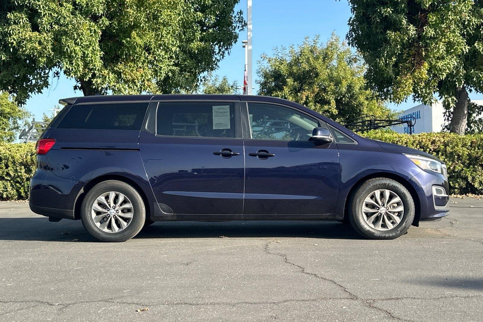 Used 2021 Kia Sedona LX with VIN KNDMB5C17M6673061 for sale in Modesto, CA
