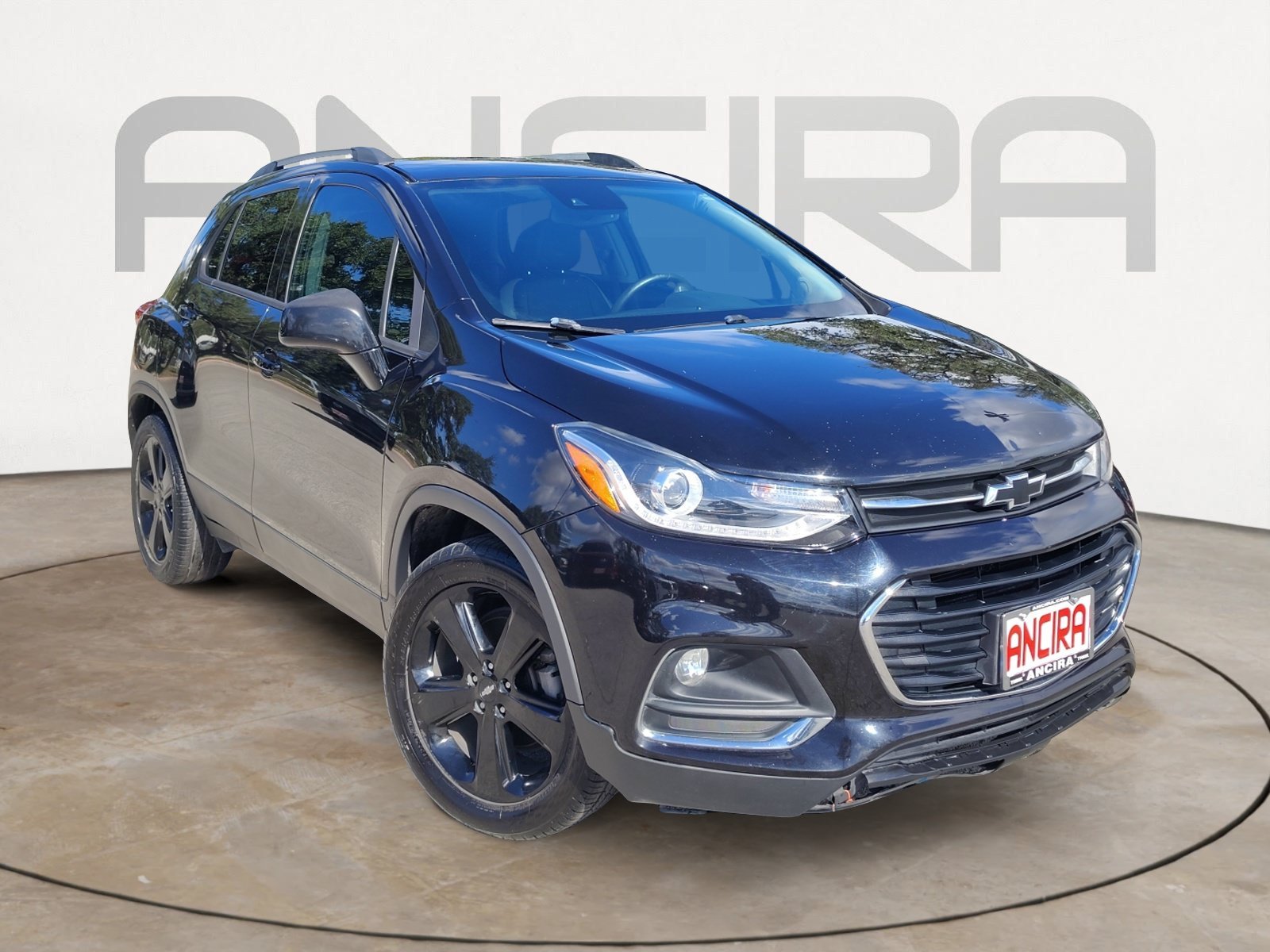 Used 2018 Mosaic Black Metallic Chevrolet Premier image 4