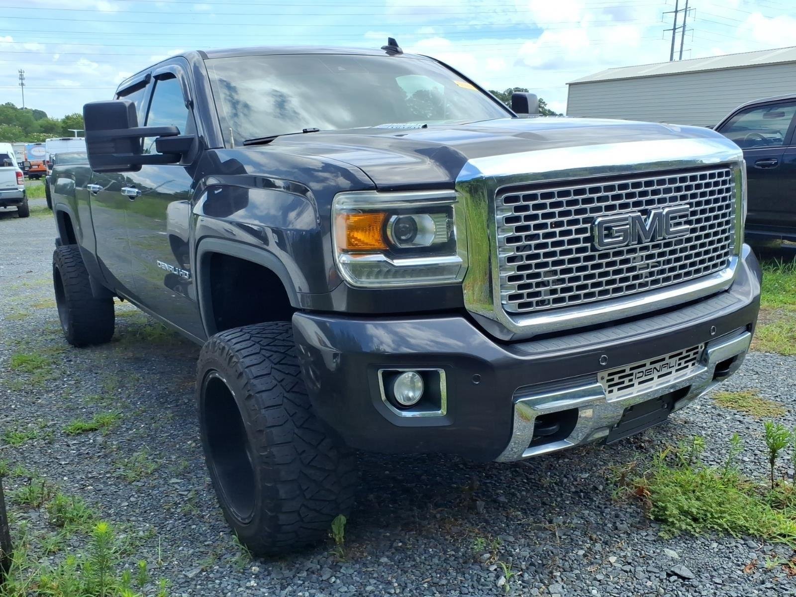 Used 2015 Iridium Metallic GMC Denali image 5
