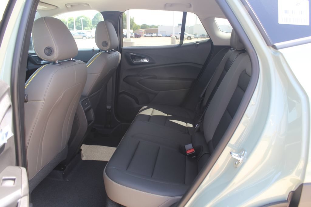 New 2026 Cacti Green Chevrolet ACTIV image 9