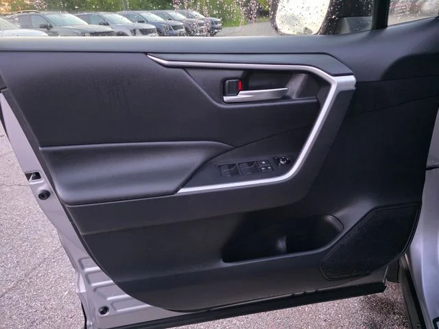 Used 2019 Silver Sky Metallic Toyota XLE image 26