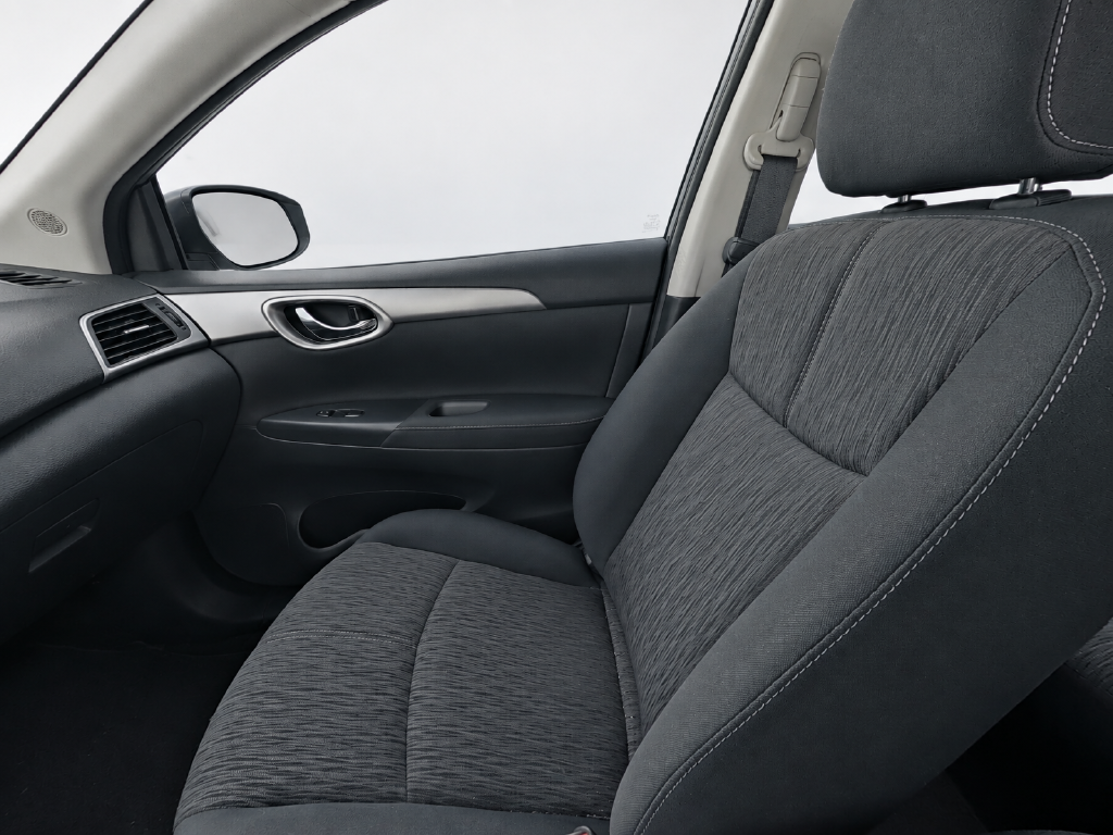 Used 2015 Silver Nissan SV image 15