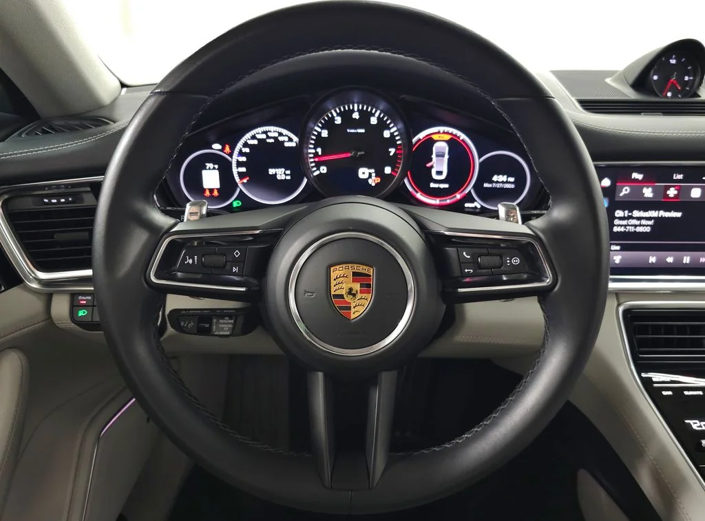Used 2022  Porsche 4S image 21