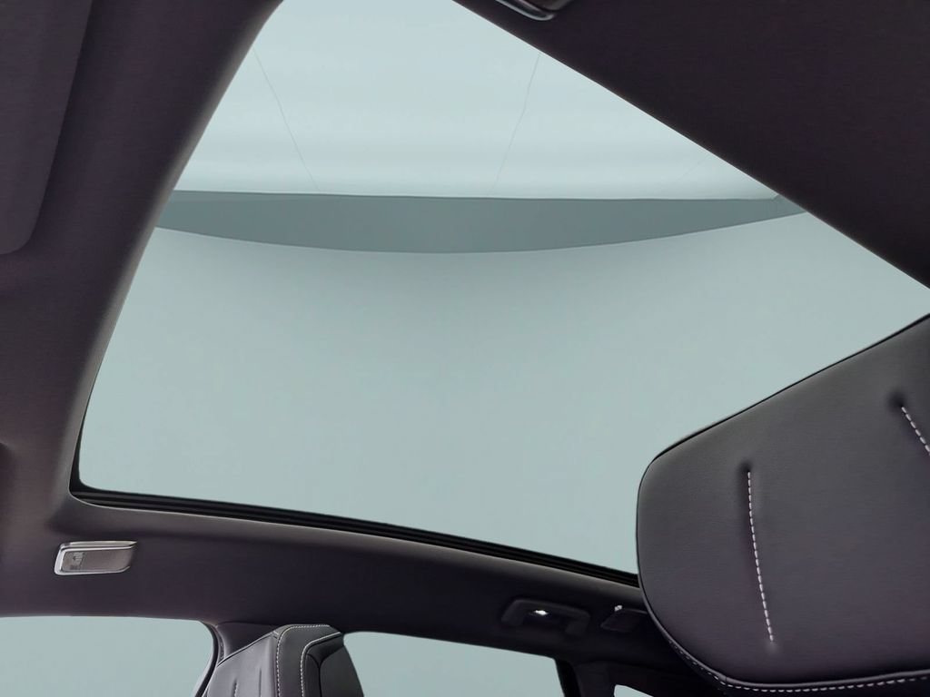 2027 Cadillac OPTIQ Luxury - Photo 17