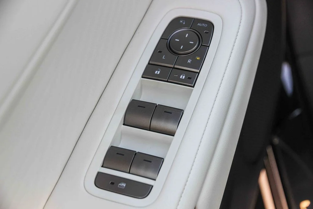 2026 Lexus ES BEV 350e Premium - Photo 21