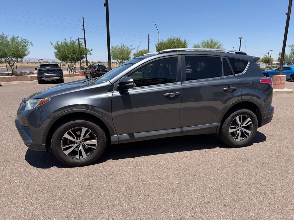 Used 2017 Gray Toyota XLE image 9