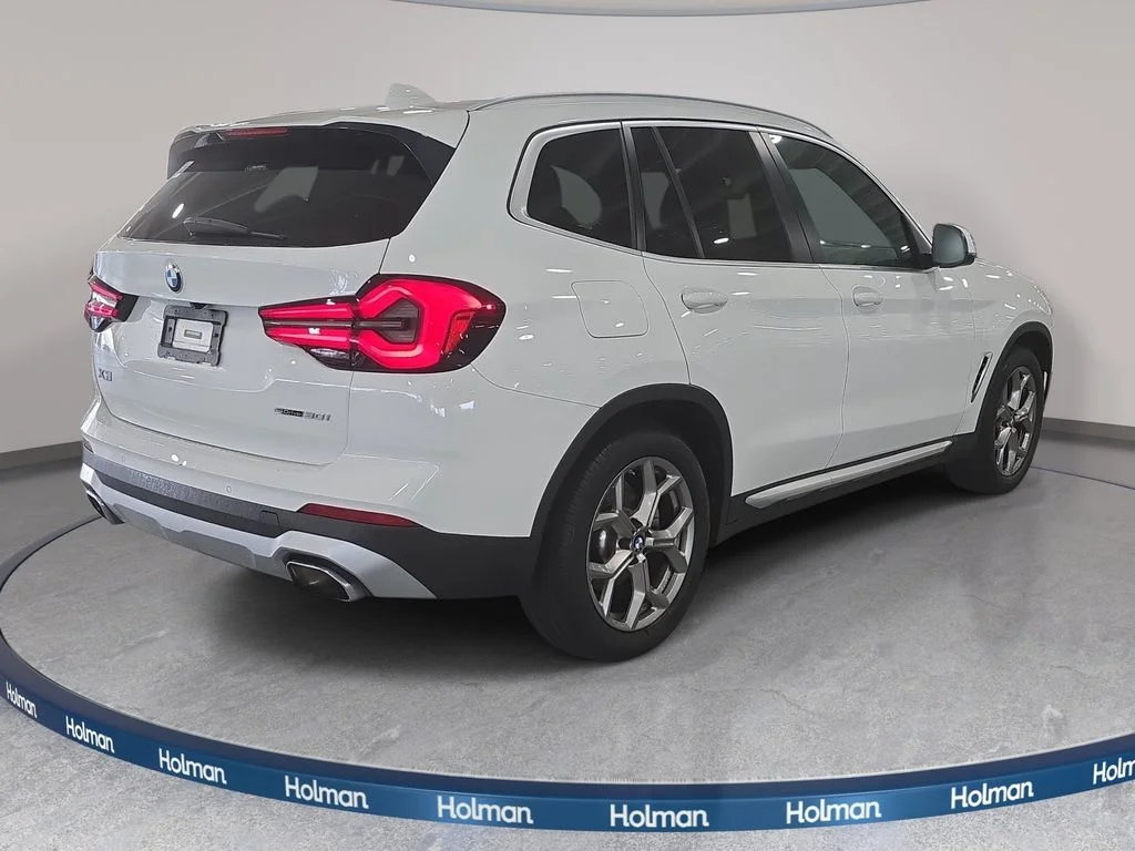 Used 2022 Alpine White BMW sDrive30i image 6