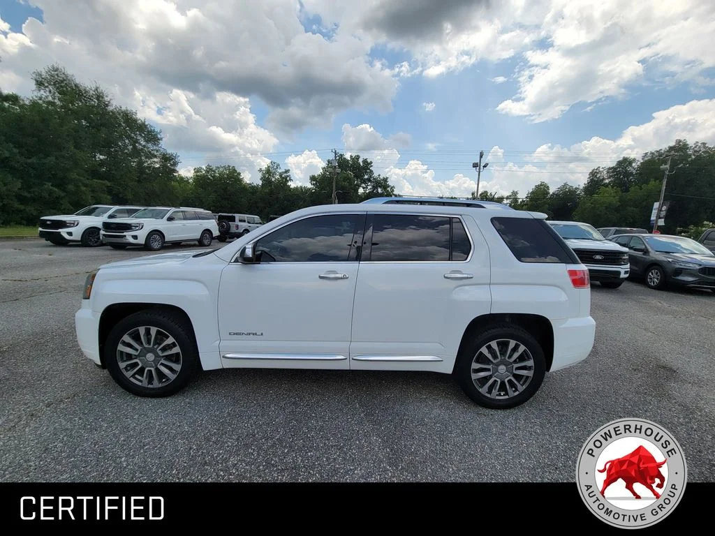 Used 2017 White GMC Denali image 2