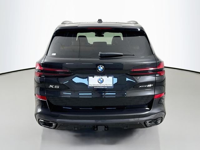 New 2026 Black Sapphire Metallic BMW xDrive40i image 6