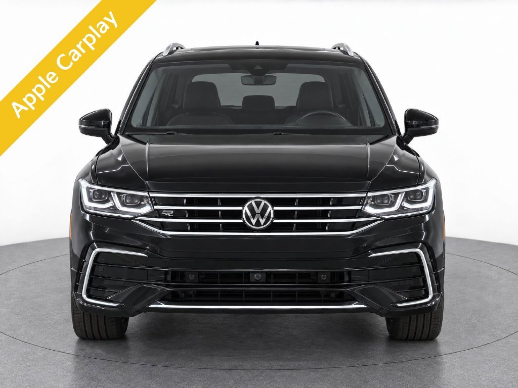 Used 2024 Black Volkswagen 2.0T SEL R-Line image 5
