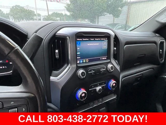 Used 2022 White GMC SLE image 21