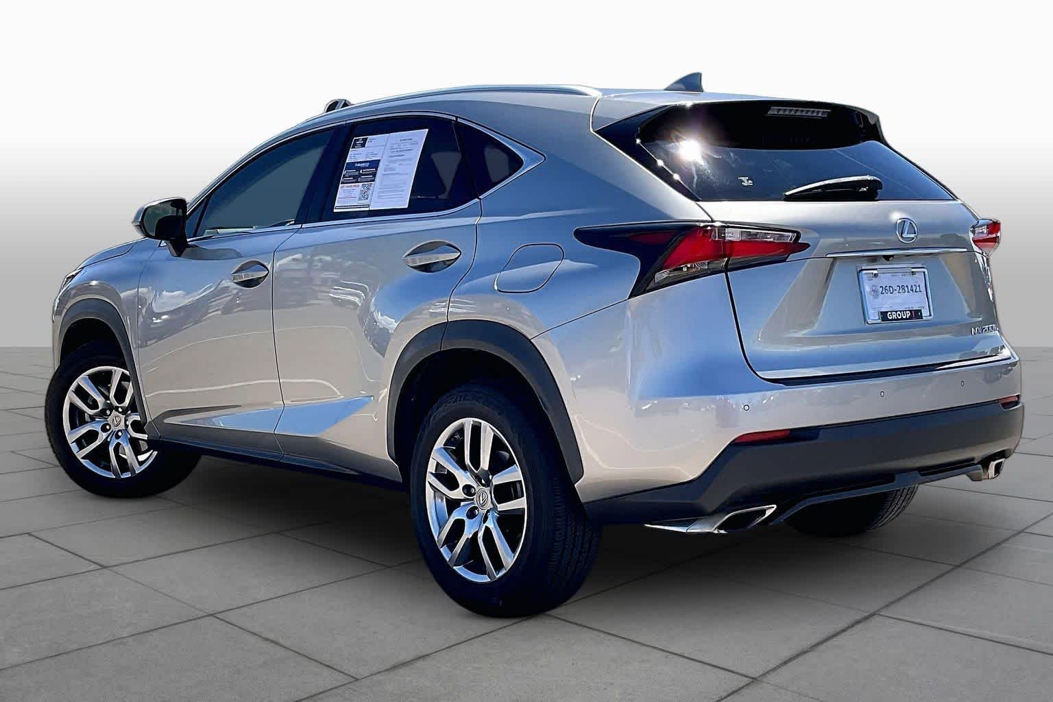 Used 2015 Atomic Silver Lexus  image 11