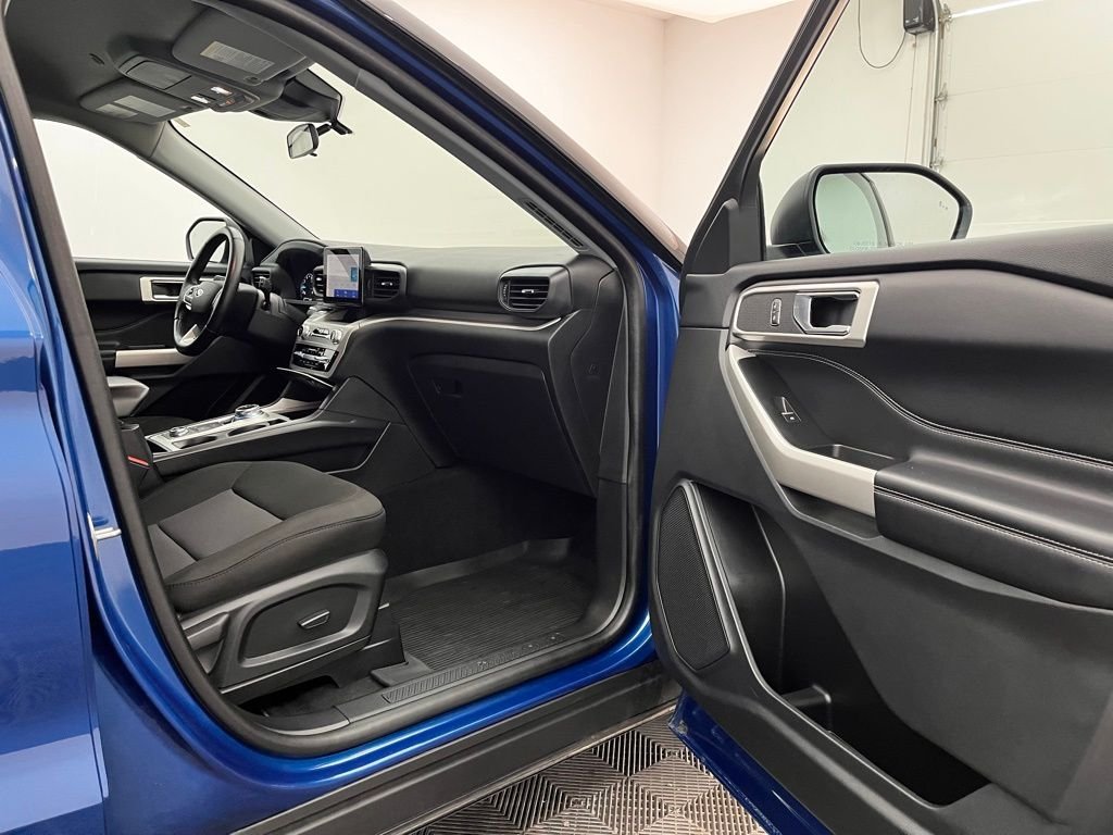 Used 2022 Blue Metallic Ford XLT image 32