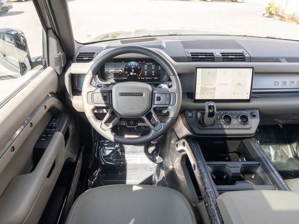 2025 Land Rover Defender Octa Edition One - Photo 12