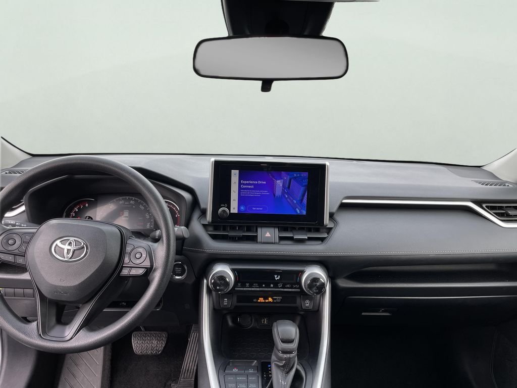 Used 2025 Silver Toyota XLE image 18