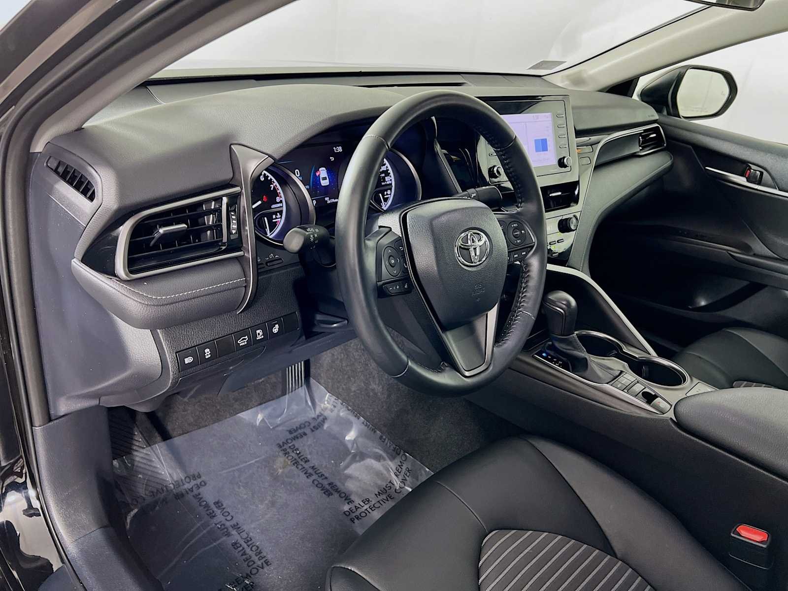 Used 2022 Midnight Black Metallic Toyota SE image 9