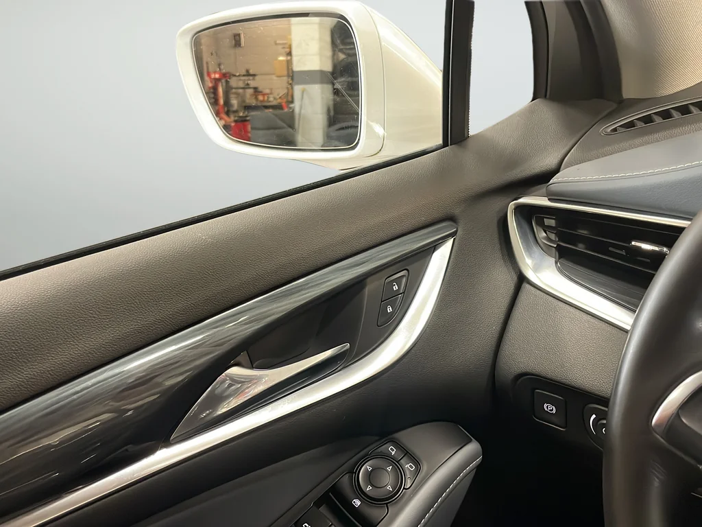 Used 2019 White Buick Essence image 31