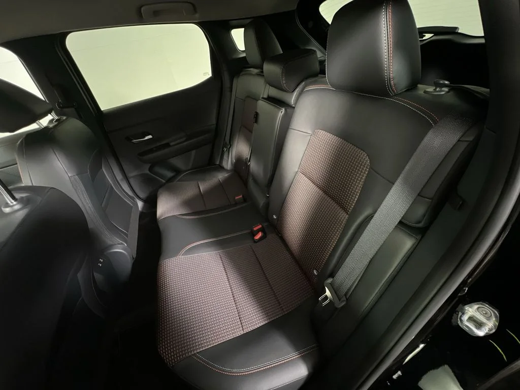2026 Nissan KICKS SR - Photo 24