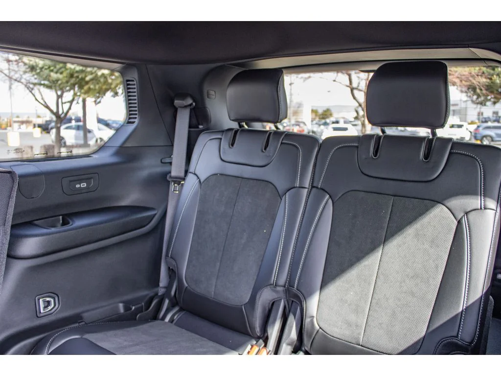 New 2026 Bright White Clearcoat Jeep Laredo Altitude image 43