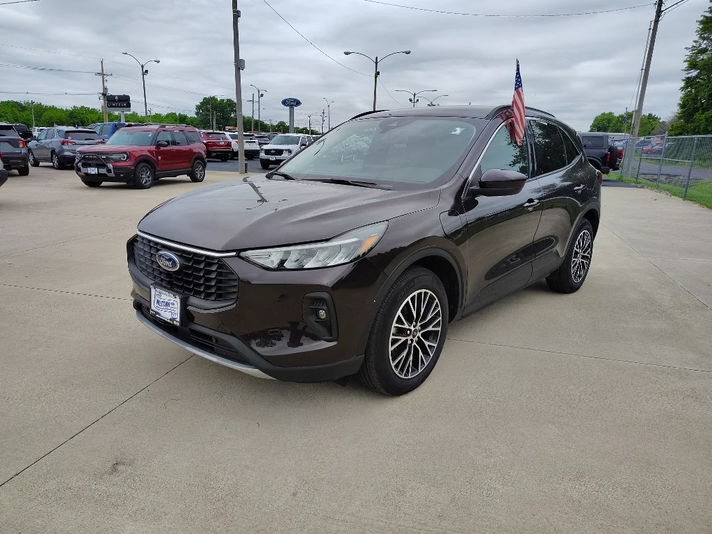 Used 2023 Cinnabar Red Metallic Ford PHEV image 3