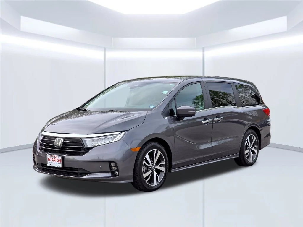 Used 2023 Gray Honda Touring image 2