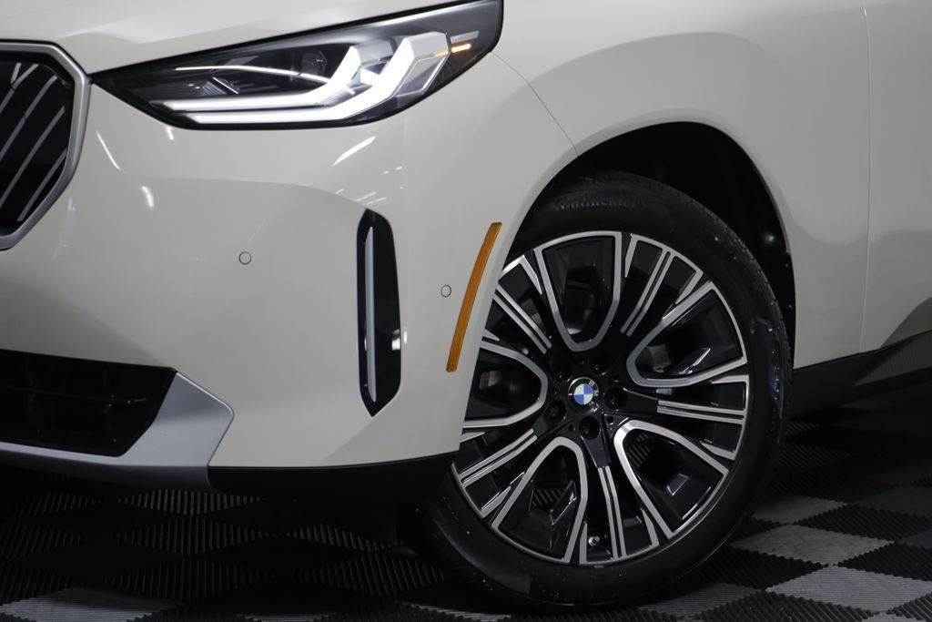 New 2026 Dune Grey Metallic BMW 30 xDrive image 4