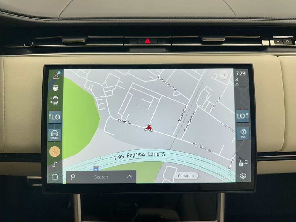 Used 2025 Belgravia Green Metallic Land Rover Autobiography image 29