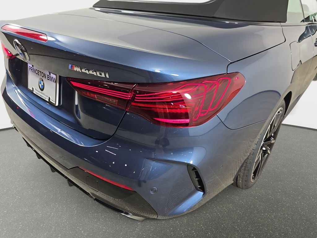 New 2026 Arctic Race Blue metallic BMW M440i xDrive image 35