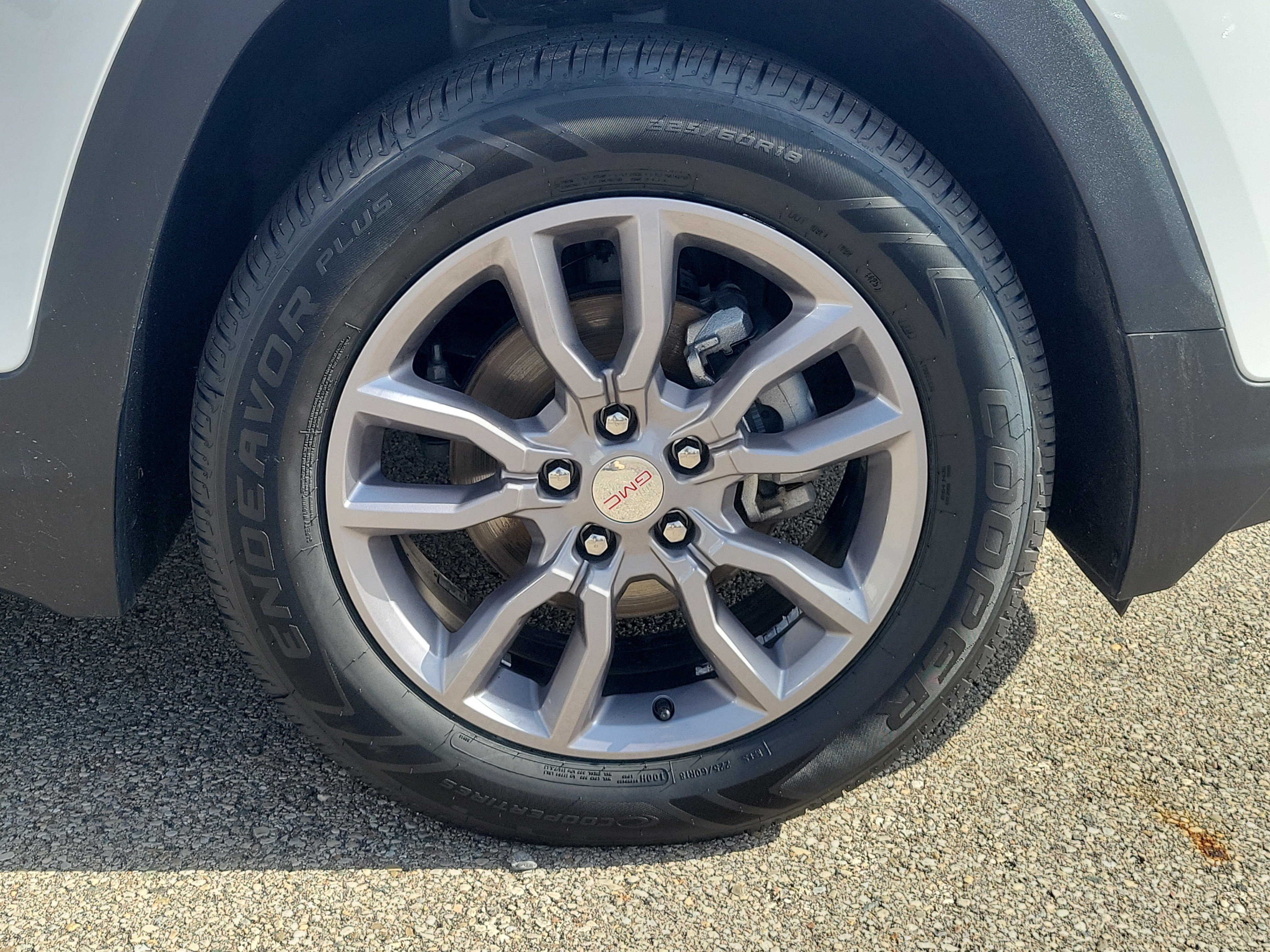 Certified Used 2024 Summit White GMC SLT image 5