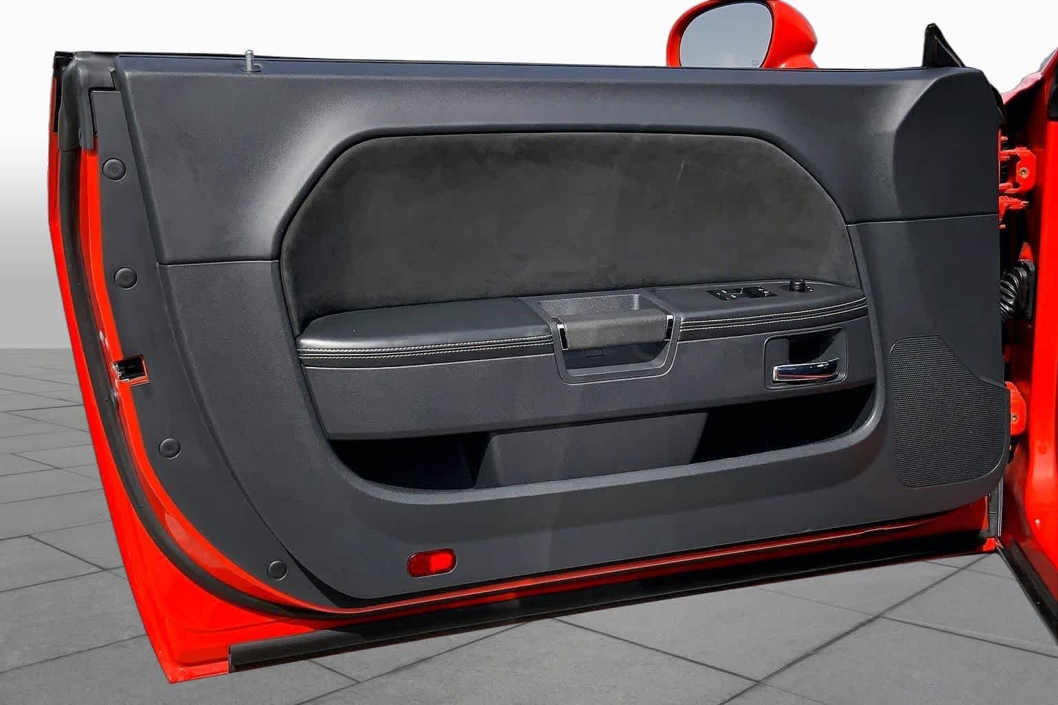 Used 2009 Hemi Orange Pearl Dodge SRT8 image 20
