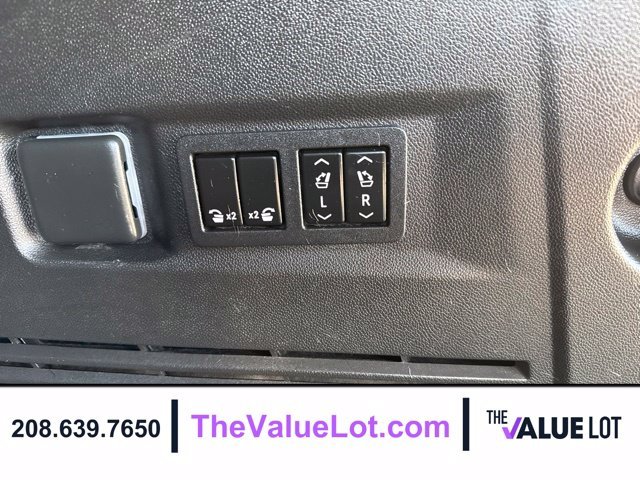 Used 2021  Chevrolet High Country image 22