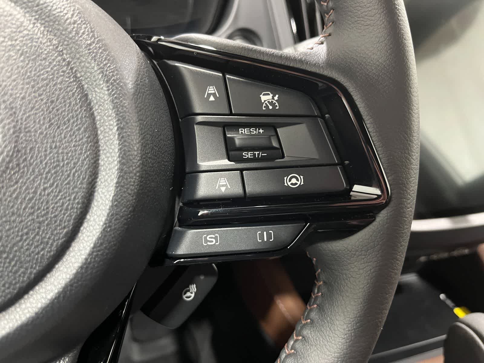 Used 2026 Crystal White Pearl Subaru Touring image 17