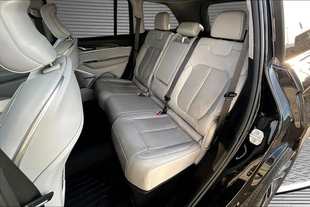Certified Used 2022 Black Jeep Overland image 22