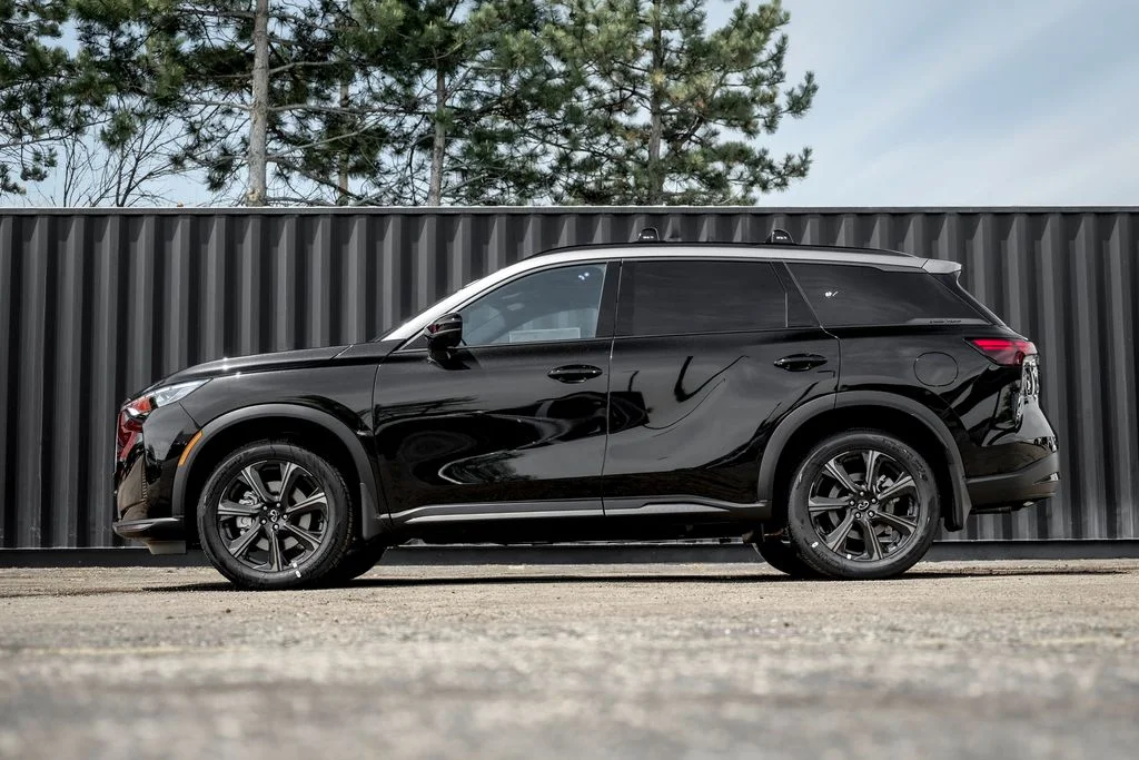 New 2027 2T MNRL BLK INFINITI Autograph AWD image 4