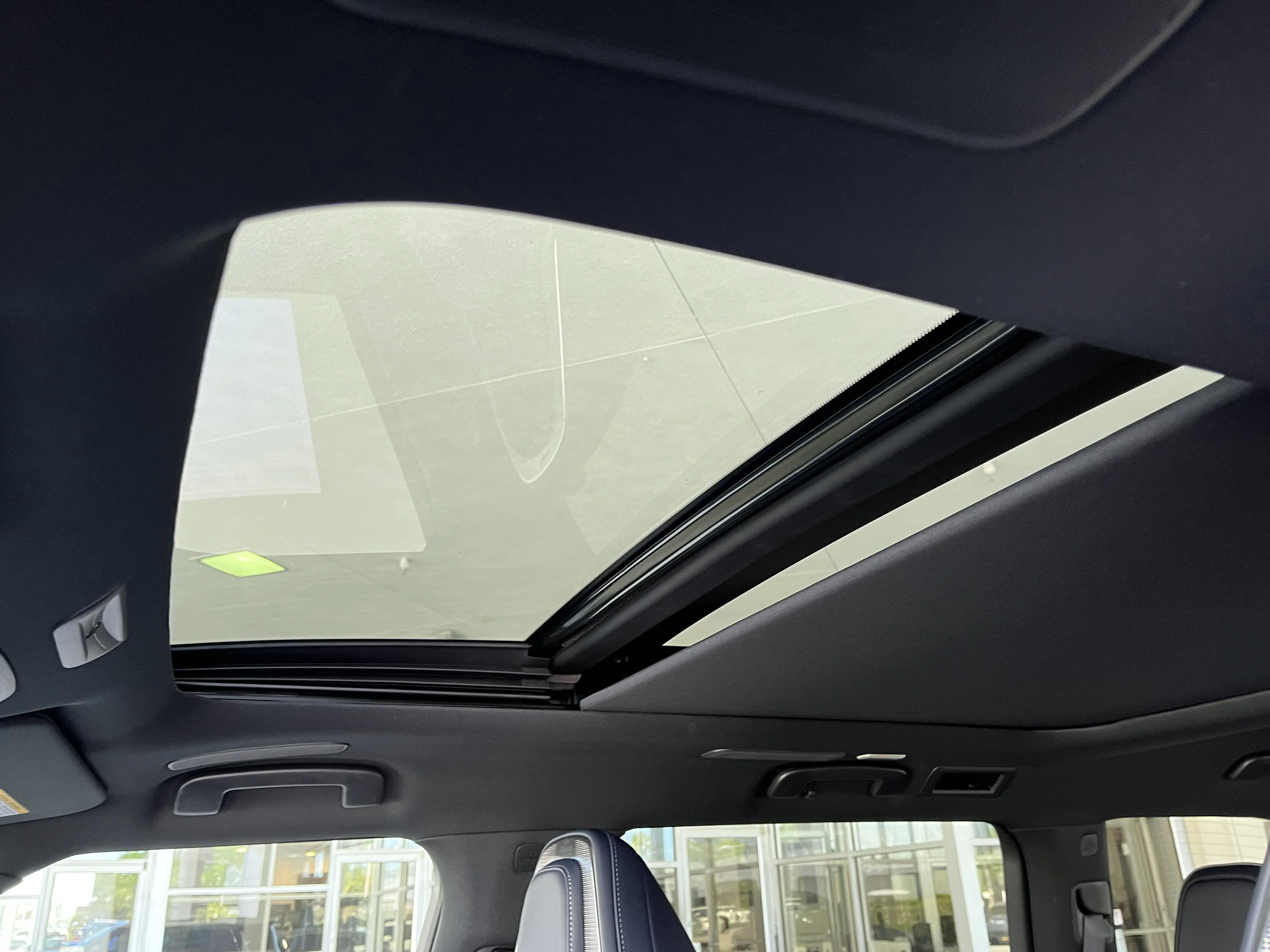 New 2026 Radiant White INFINITI SPORT image 27