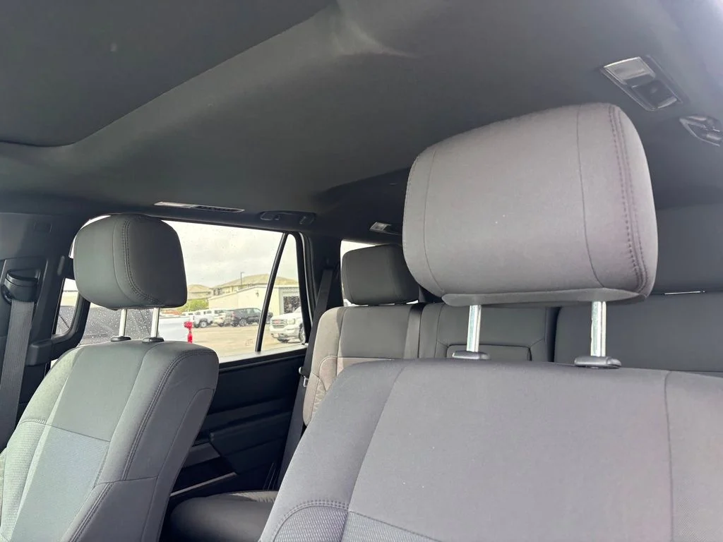 Used 2025 White Toyota SR5 image 11