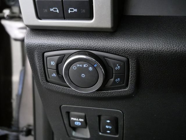 Used 2018 Gray Ford Lariat image 27