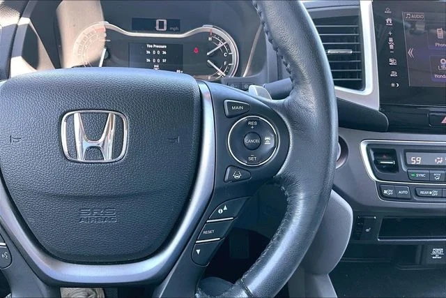 Used 2020 Lunar Silver Metallic Honda RTL image 11