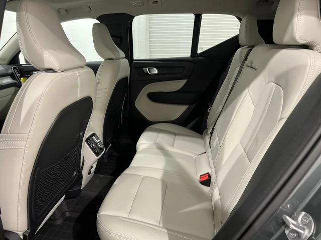 2026 Volvo XC40 Ultra - Photo 21