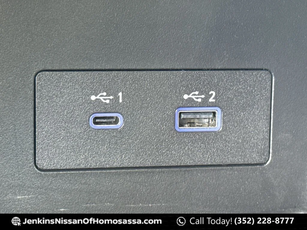 Used 2024 Silver Nissan S image 35
