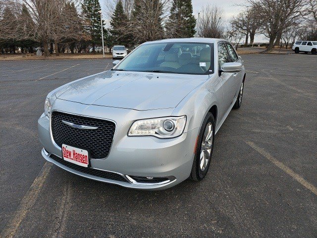 2021 Chrysler 300 Touring